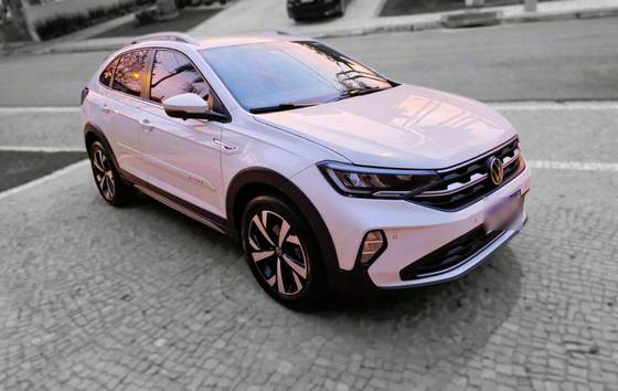 VOLKSWAGEN NIVUS 1.0 200 TSI TOTAL FLEX HIGHLINE AUTOMÁTICO